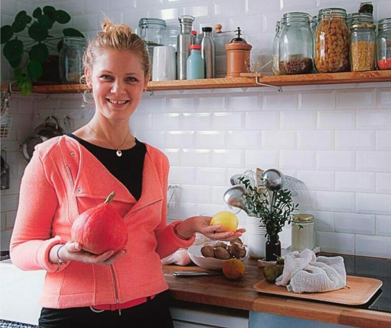 Nadia Christensen